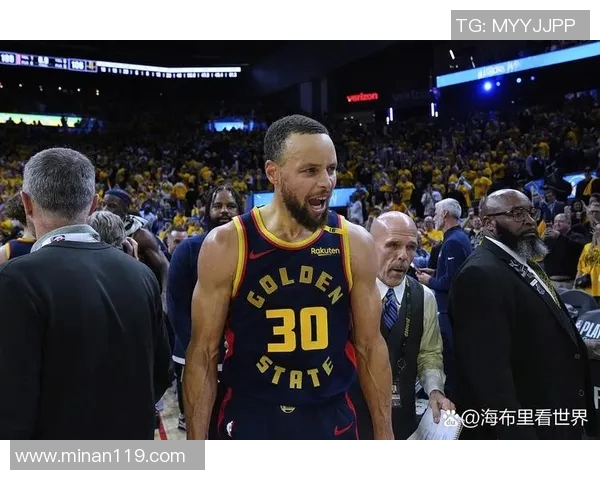 JR史密斯与汤普森的对决谁能在NBA赛场上笑到最后