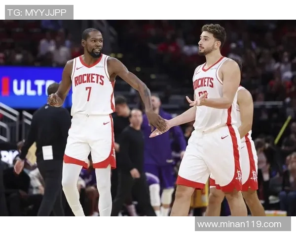 2006年NBA火箭队与魔术队激战回顾精彩瞬间与球星表现分析