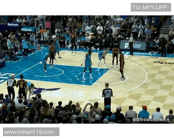 2012年黄蜂队与老鹰队激战回顾精彩瞬间与赛季亮点分析 2012年黄蜂队与老鹰队激战回顾精彩瞬间与赛季亮点分析